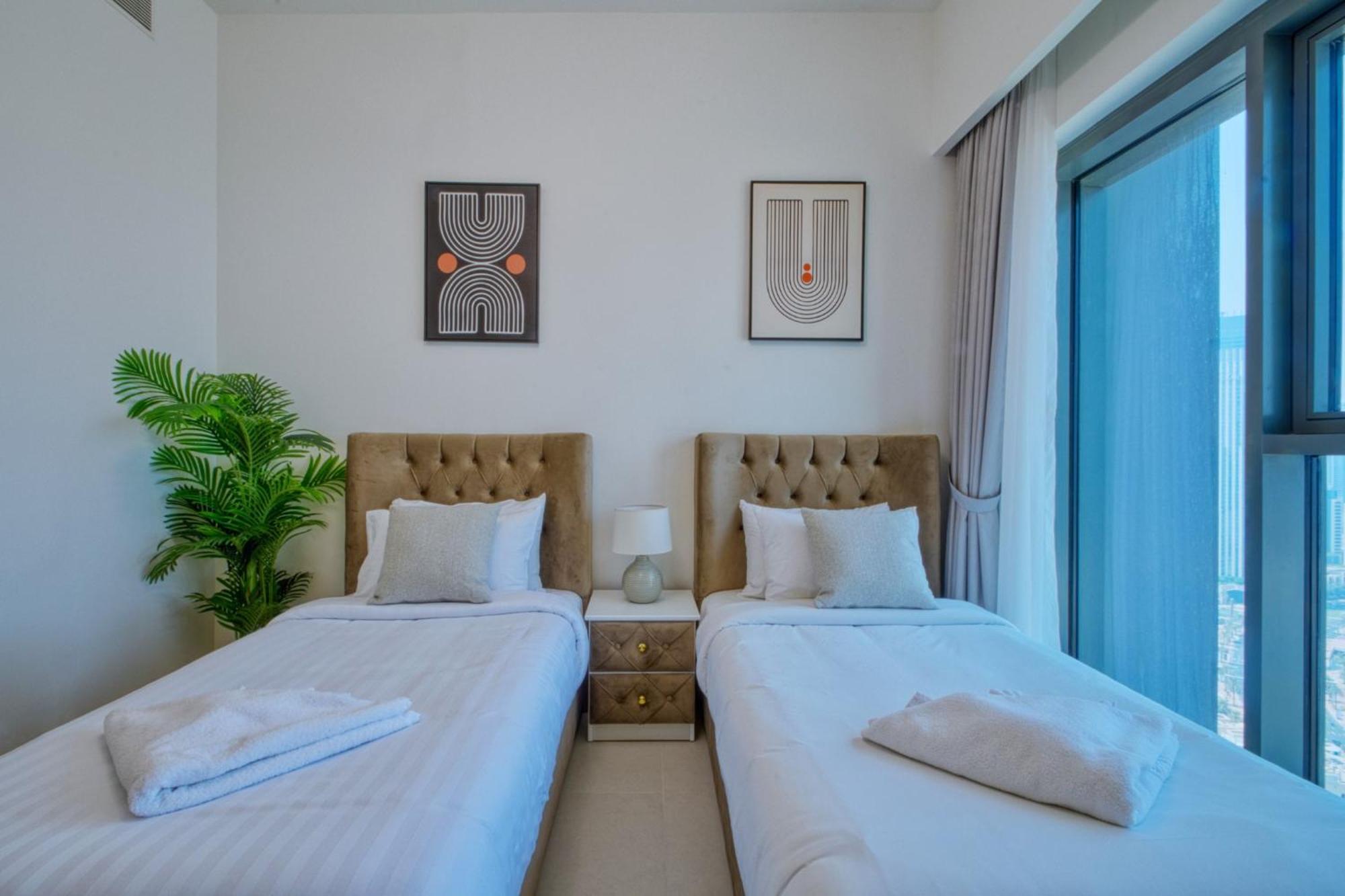 Apartment Full Burj Khalifa & Fountain View, 3-min To Mall, High Floor, Burj Royale By Emaar