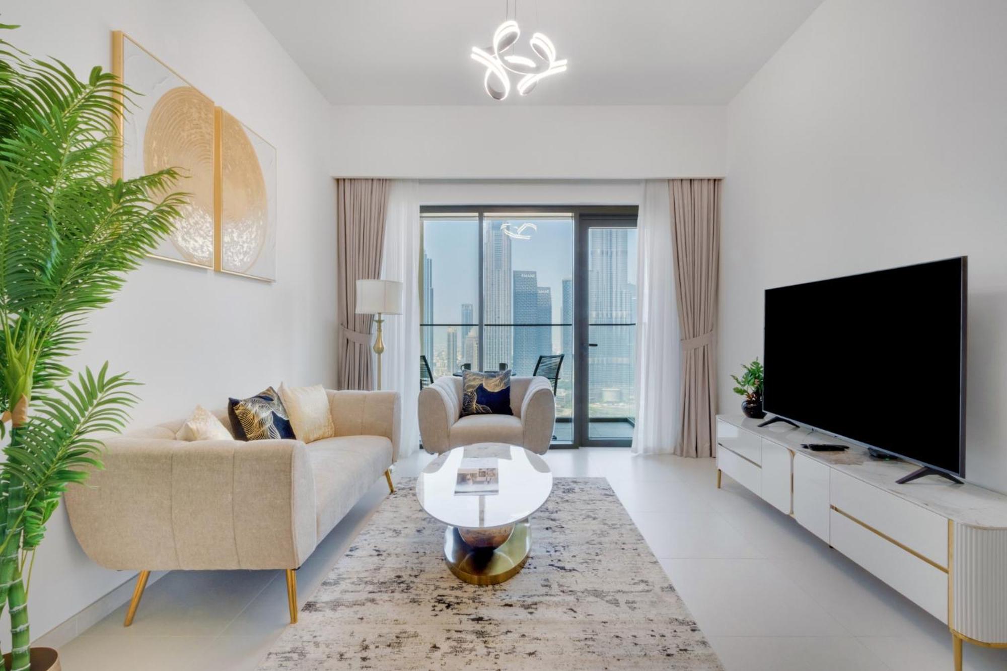 Apartment Full Burj Khalifa & Fountain View, 3-min To Mall, High Floor, Burj Royale By Emaar *
