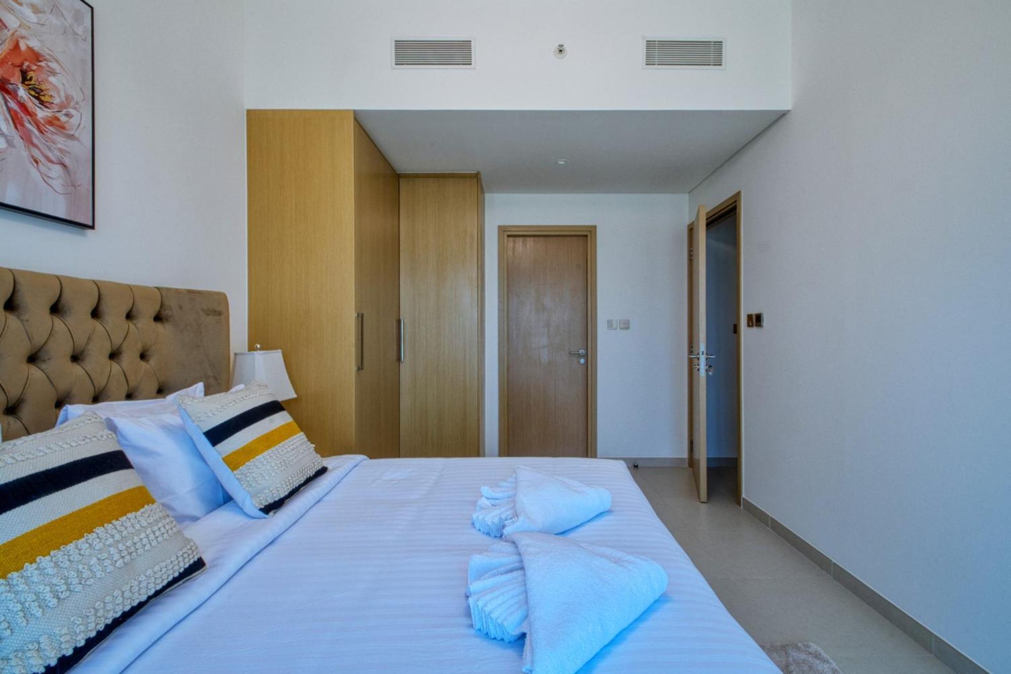 Full Burj Khalifa & Fountain View, 3-min To Mall, High Floor, Burj Royale By Emaar Apartment Dubai