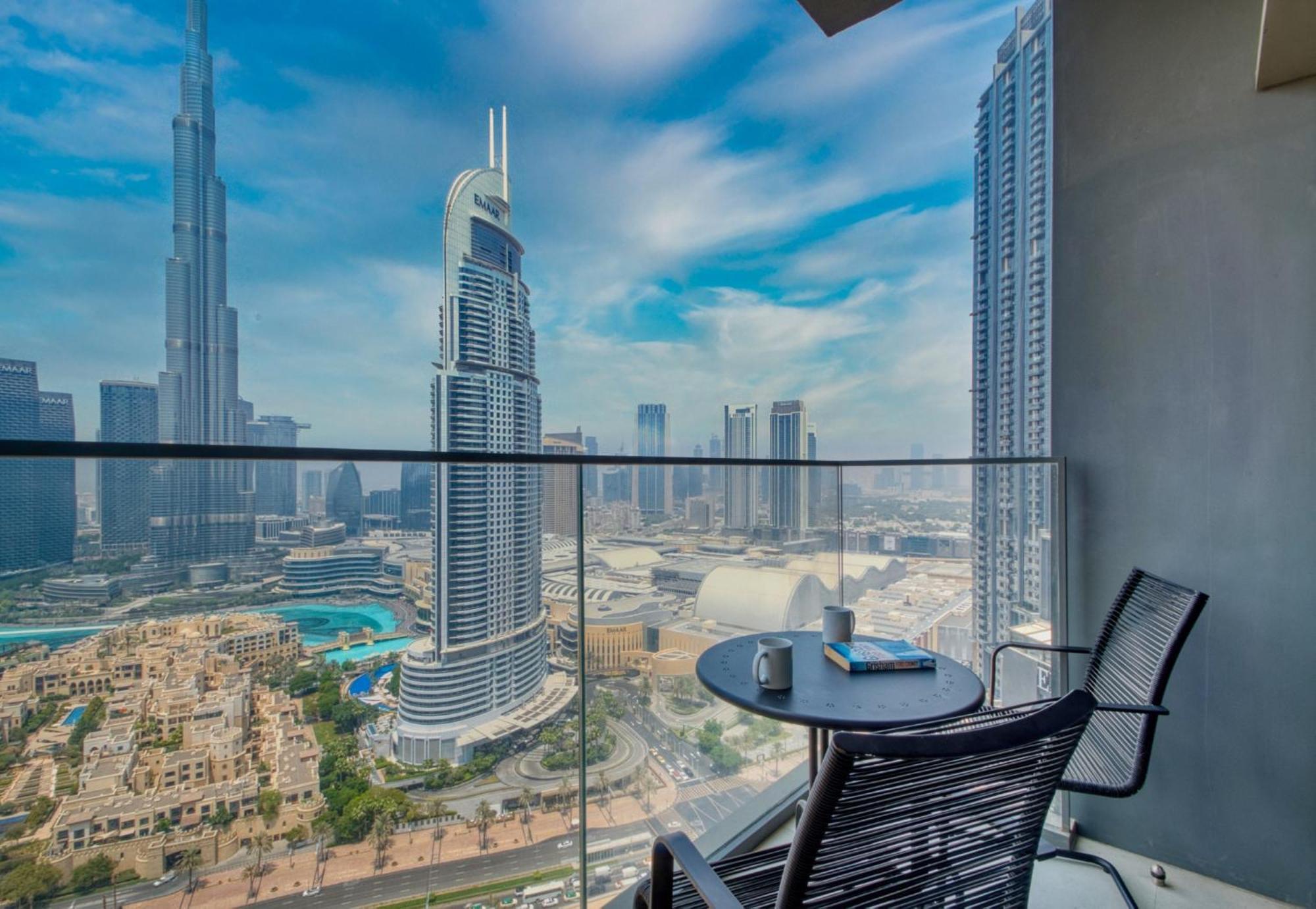 Apartment Full Burj Khalifa & Fountain View, 3-min To Mall, High Floor, Burj Royale By Emaar Dubai