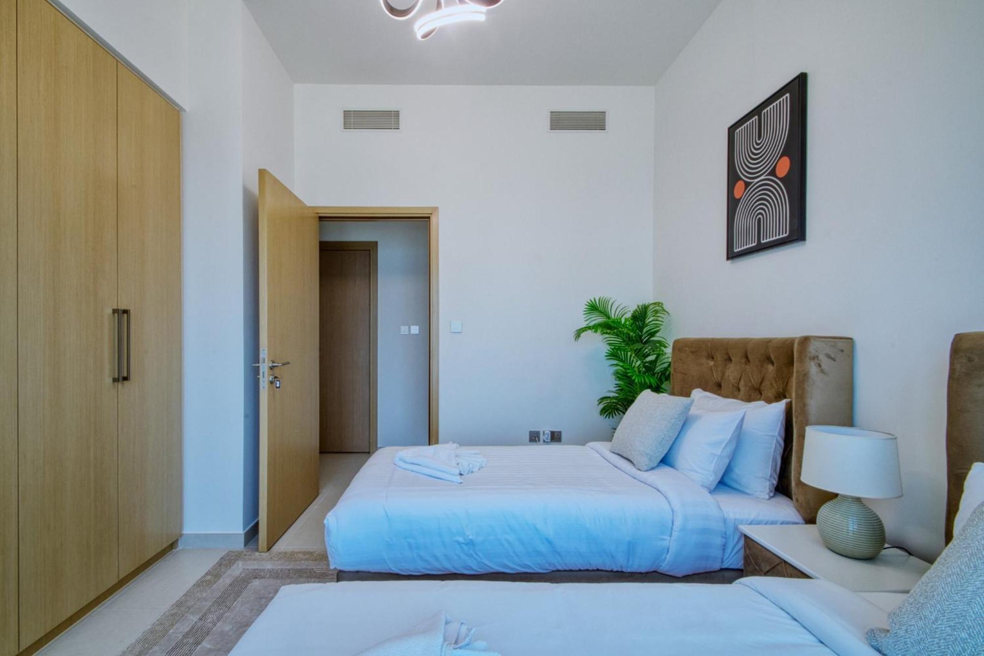 Full Burj Khalifa & Fountain View, 3-min To Mall, High Floor, Burj Royale By Emaar Apartment *